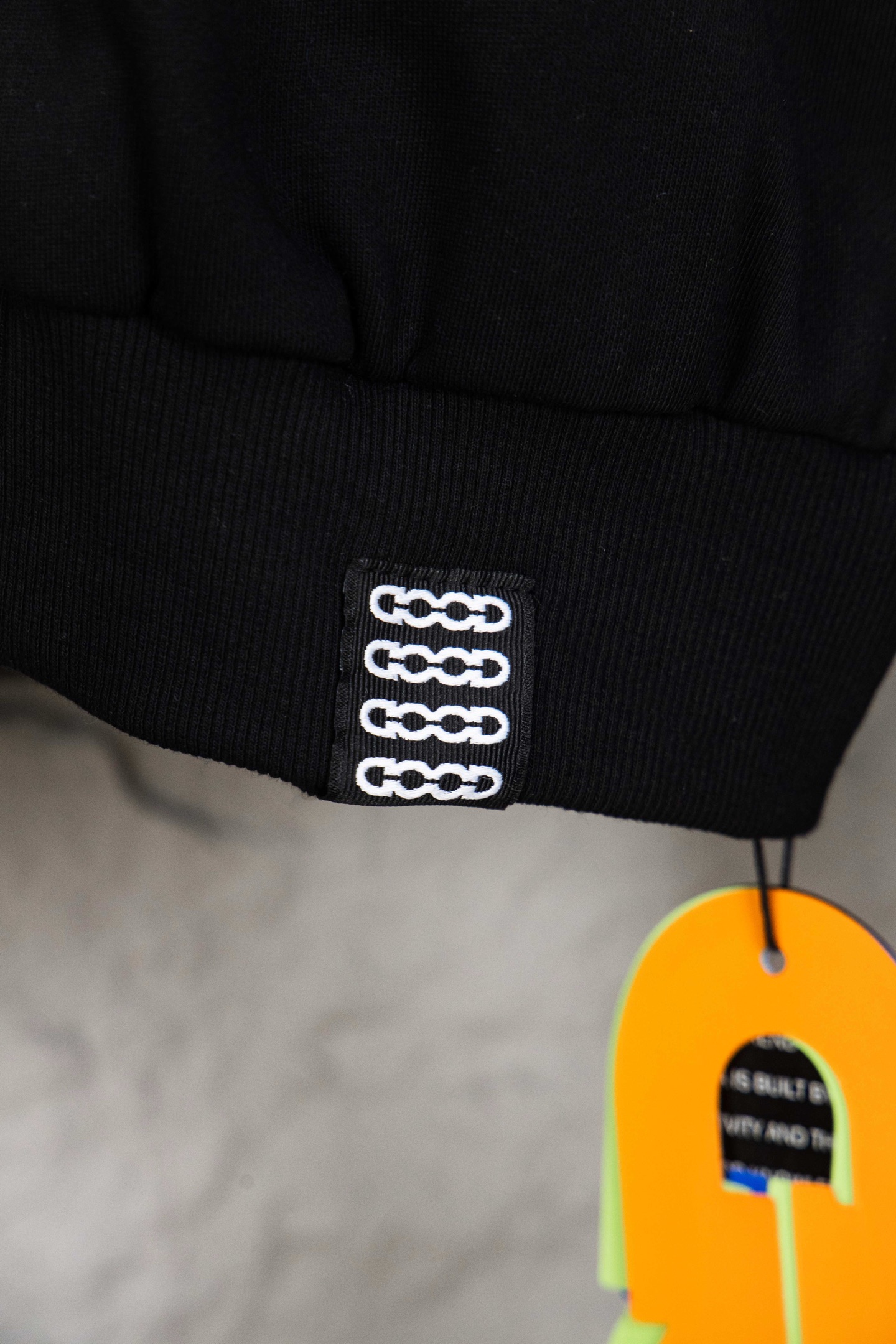 GOODBRAN珍珠串珠标语字母绣拉链连帽卫衣 黑色 米色-Chinese UA Cheap High Quatity Brand Clothes Bags handbags Sneakers wholesale wholesaler seller from China Factory suppliers Fashion Clothing Shoes best Quality Beautiful Price GOODBRAN珍珠串珠标语字母绣拉链连帽卫衣 黑色 米色