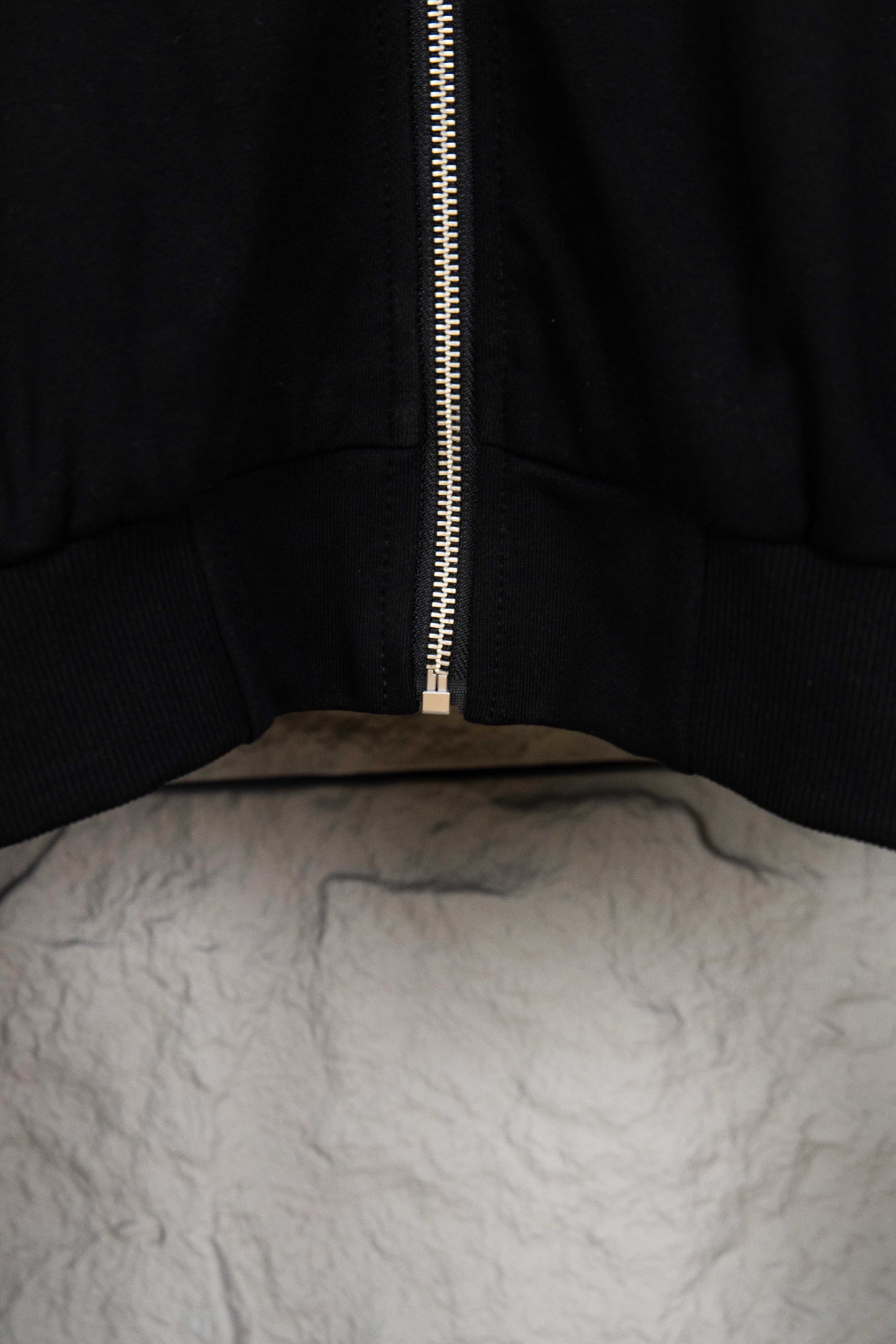 GOODBRAN珍珠串珠标语字母绣拉链连帽卫衣 黑色 米色-Chinese UA Cheap High Quatity Brand Clothes Bags handbags Sneakers wholesale wholesaler seller from China Factory suppliers Fashion Clothing Shoes best Quality Beautiful Price GOODBRAN珍珠串珠标语字母绣拉链连帽卫衣 黑色 米色