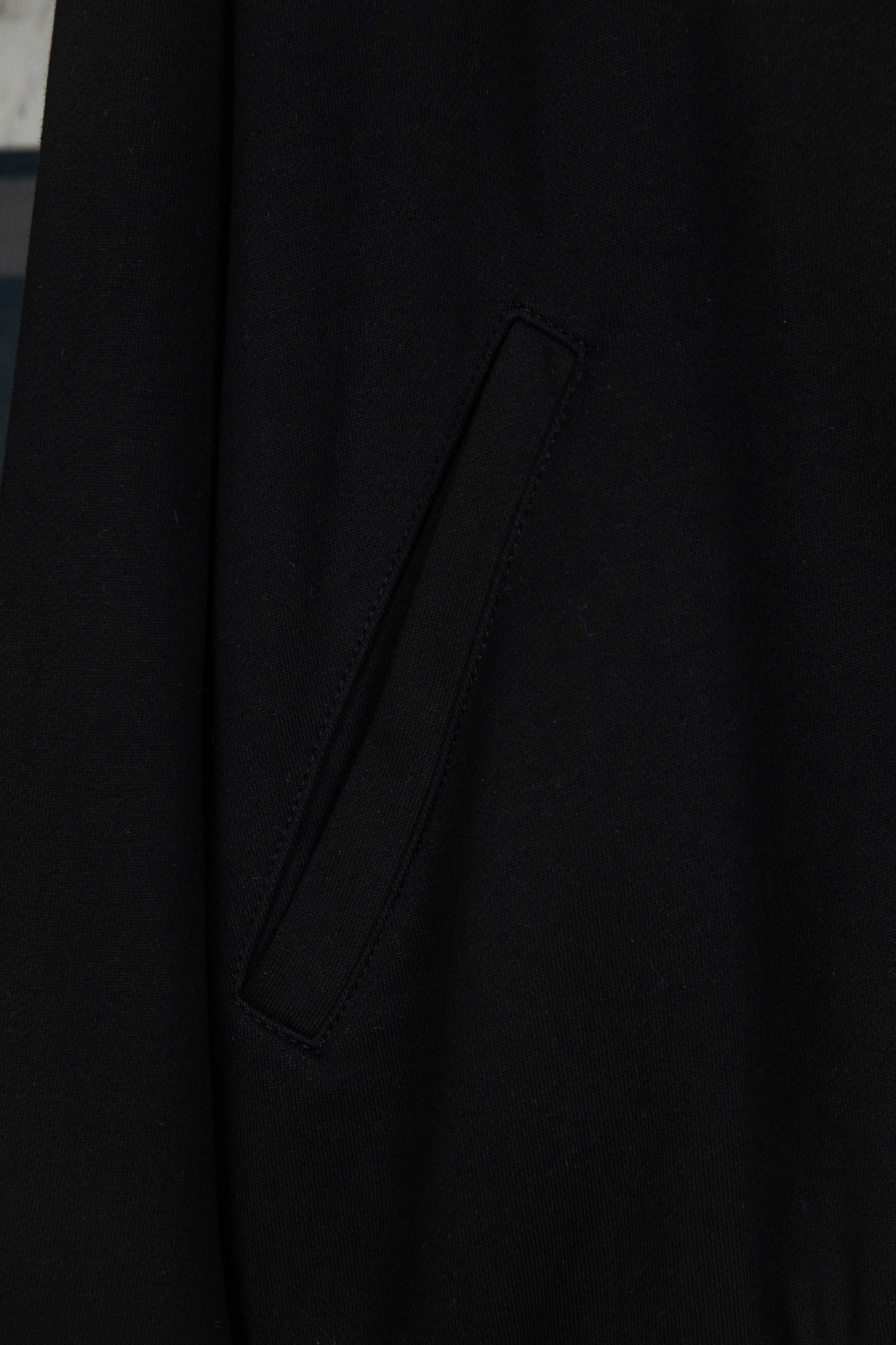 GOODBRAN珍珠串珠标语字母绣拉链连帽卫衣 黑色 米色-Chinese UA Cheap High Quatity Brand Clothes Bags handbags Sneakers wholesale wholesaler seller from China Factory suppliers Fashion Clothing Shoes best Quality Beautiful Price GOODBRAN珍珠串珠标语字母绣拉链连帽卫衣 黑色 米色