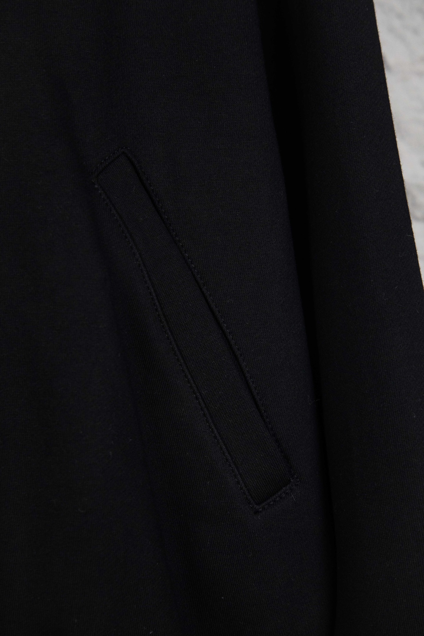 GOODBRAN珍珠串珠标语字母绣拉链连帽卫衣 黑色 米色-Chinese UA Cheap High Quatity Brand Clothes Bags handbags Sneakers wholesale wholesaler seller from China Factory suppliers Fashion Clothing Shoes best Quality Beautiful Price GOODBRAN珍珠串珠标语字母绣拉链连帽卫衣 黑色 米色