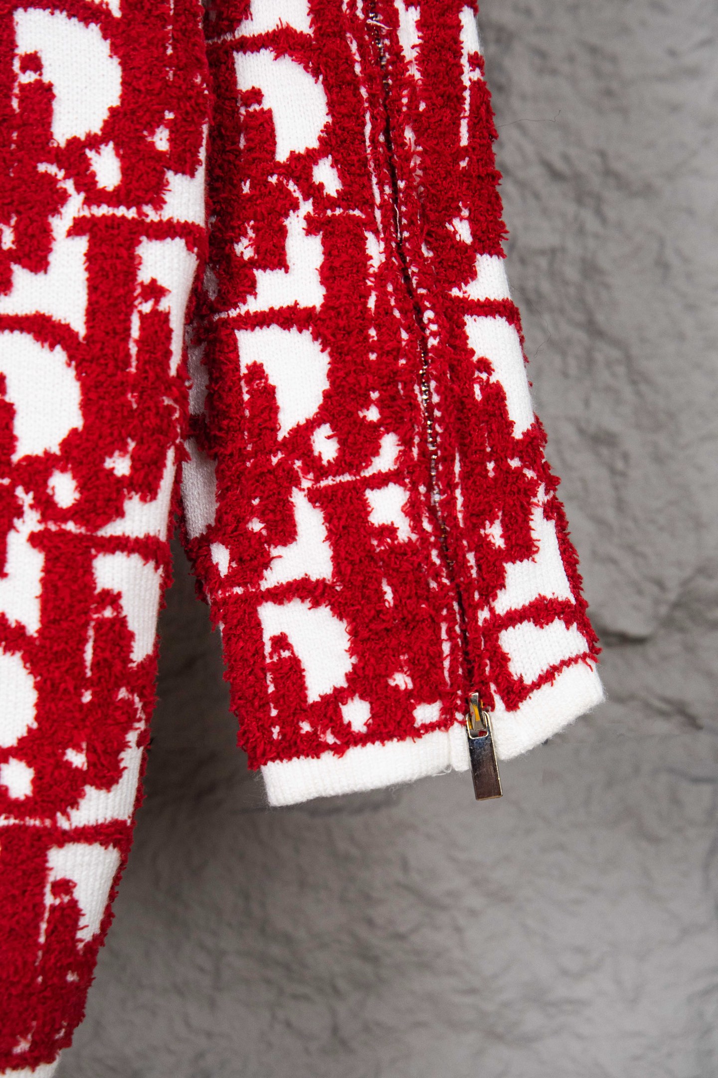 Dior/迪奥 25ss 提花毛巾绣拉链长袖毛衣 蓝色-Chinese UA Cheap High Quatity Brand Clothes Bags handbags Sneakers wholesale wholesaler seller from China Factory suppliers Fashion Clothing Shoes best Quality Beautiful Price Dior/迪奥 25ss 提花毛巾绣拉链长袖毛衣 蓝色