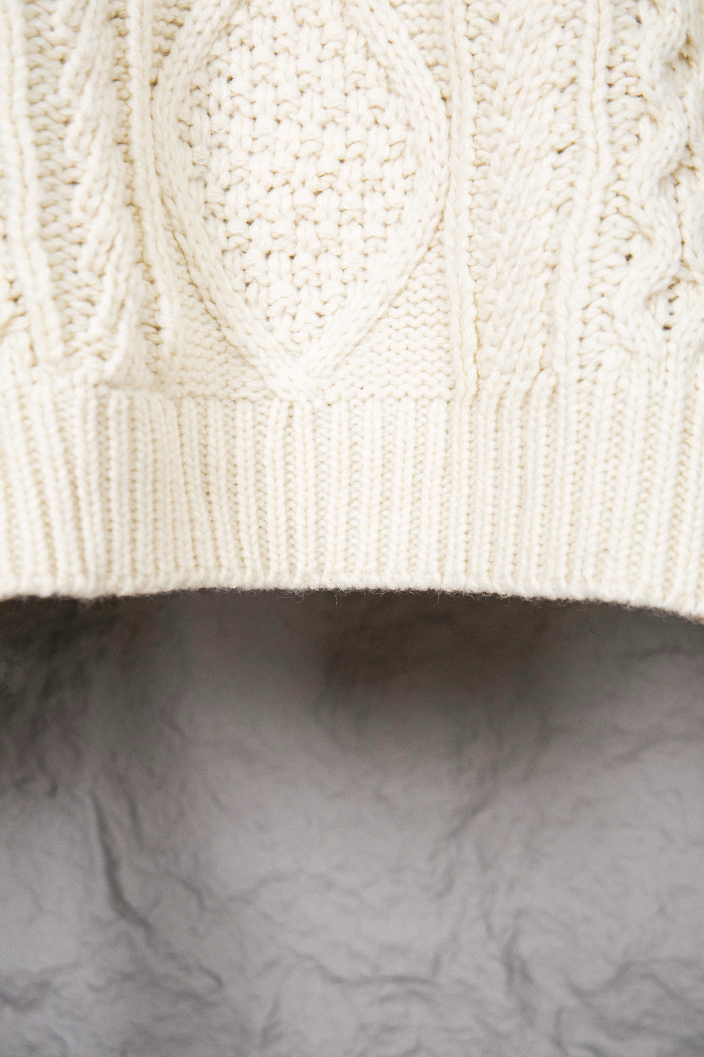 Ceine/赛琳 25ss 麻花员领针织毛衣 米色