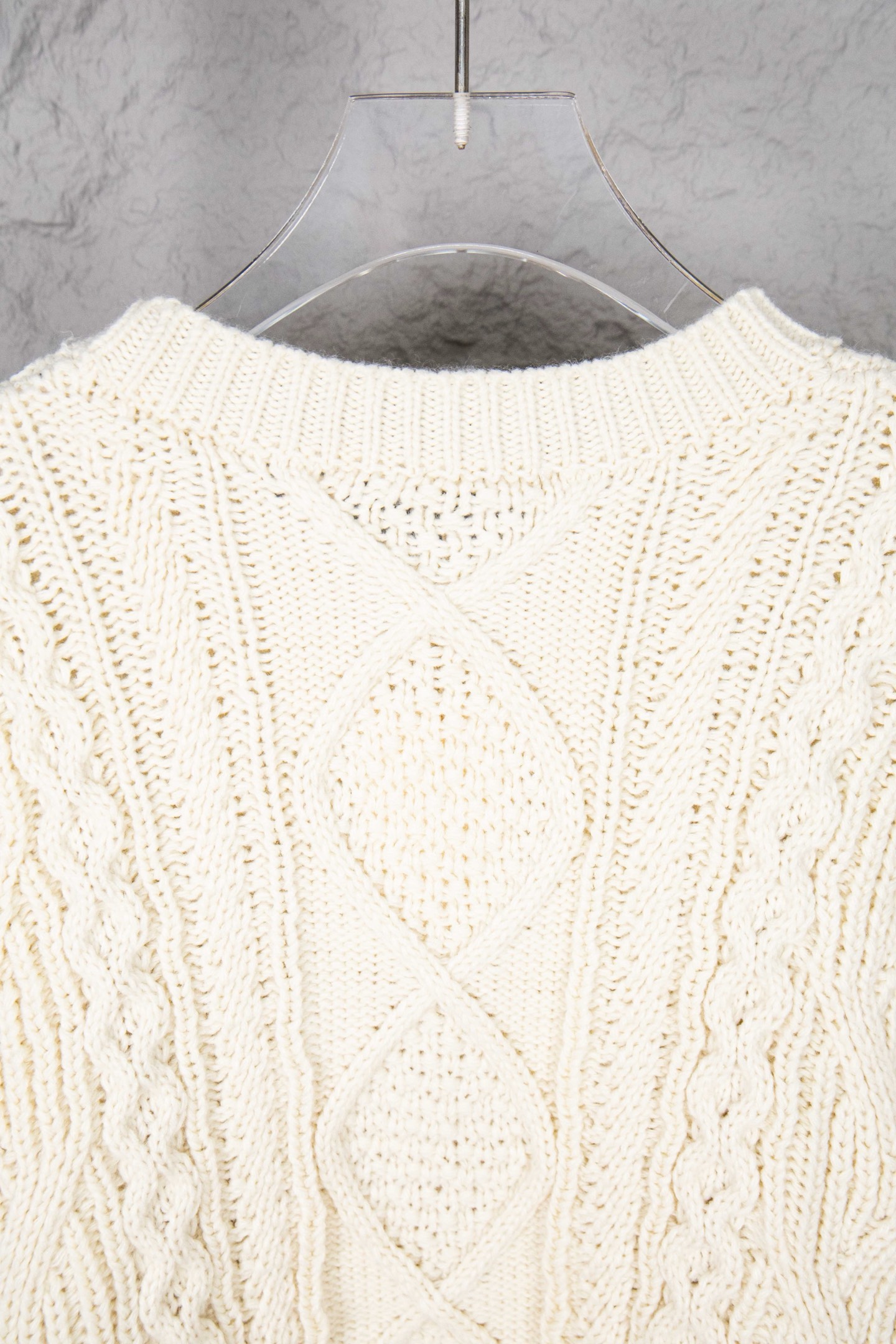 Ceine/赛琳 25ss 麻花员领针织毛衣 米色