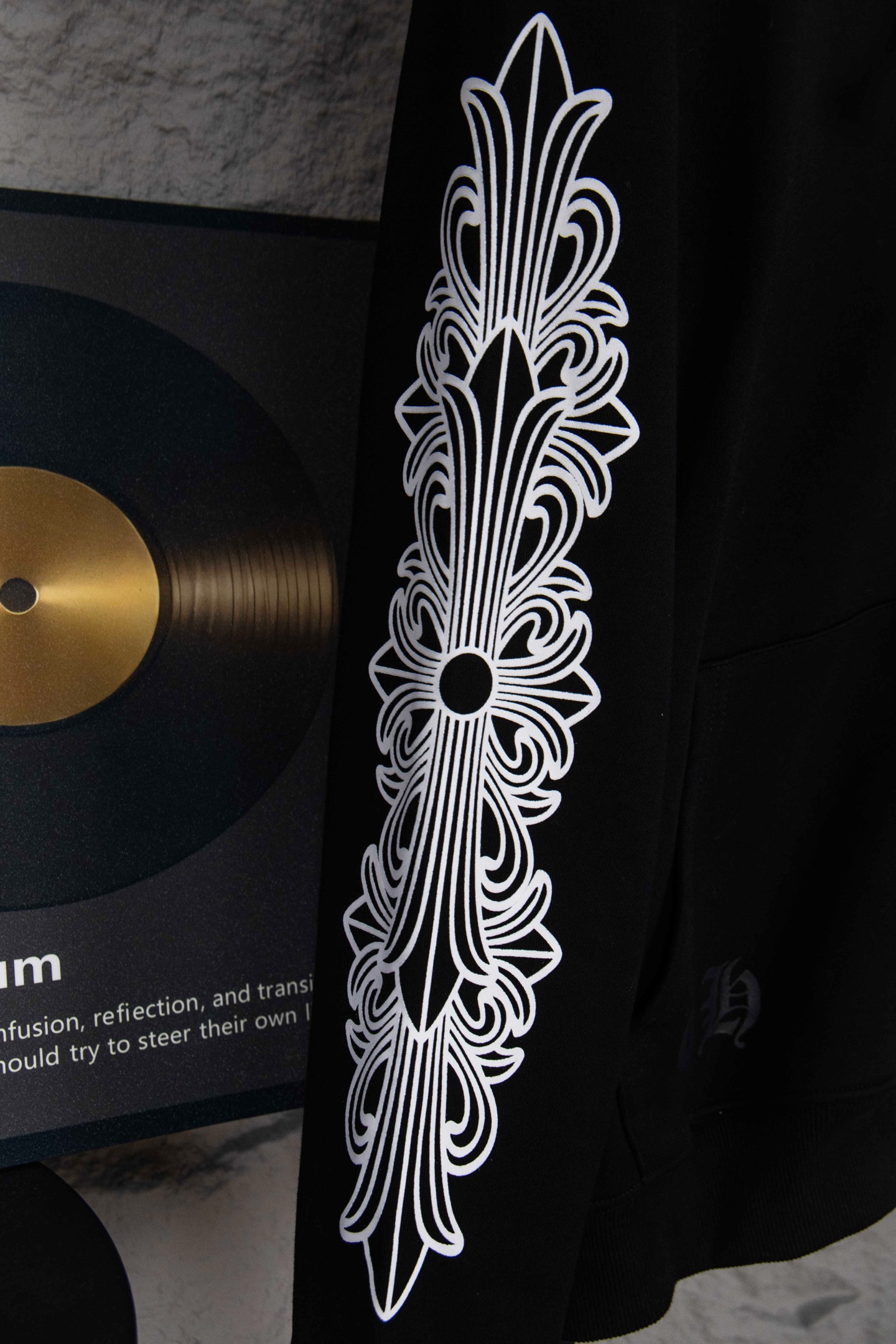 Chrome Hearts/克罗心 25ss 花臂马蹄连帽外套 梵文字母藤花十字马蹄连帽卫衣