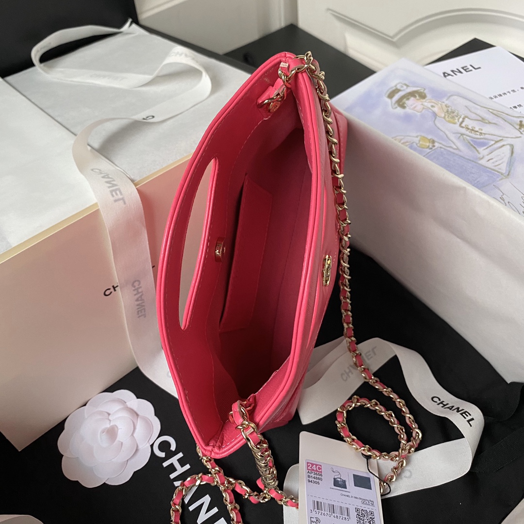 chane24C最新mini31bag横版A真的是精致又小巧经典与奢华的完美融合包袋设计简洁大方尺寸适中