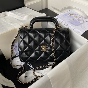 Buy 2023 Replica Chanel Classic Flap Bag Crossbody & Shoulder Bags Oil Wax Leather Winter Collection