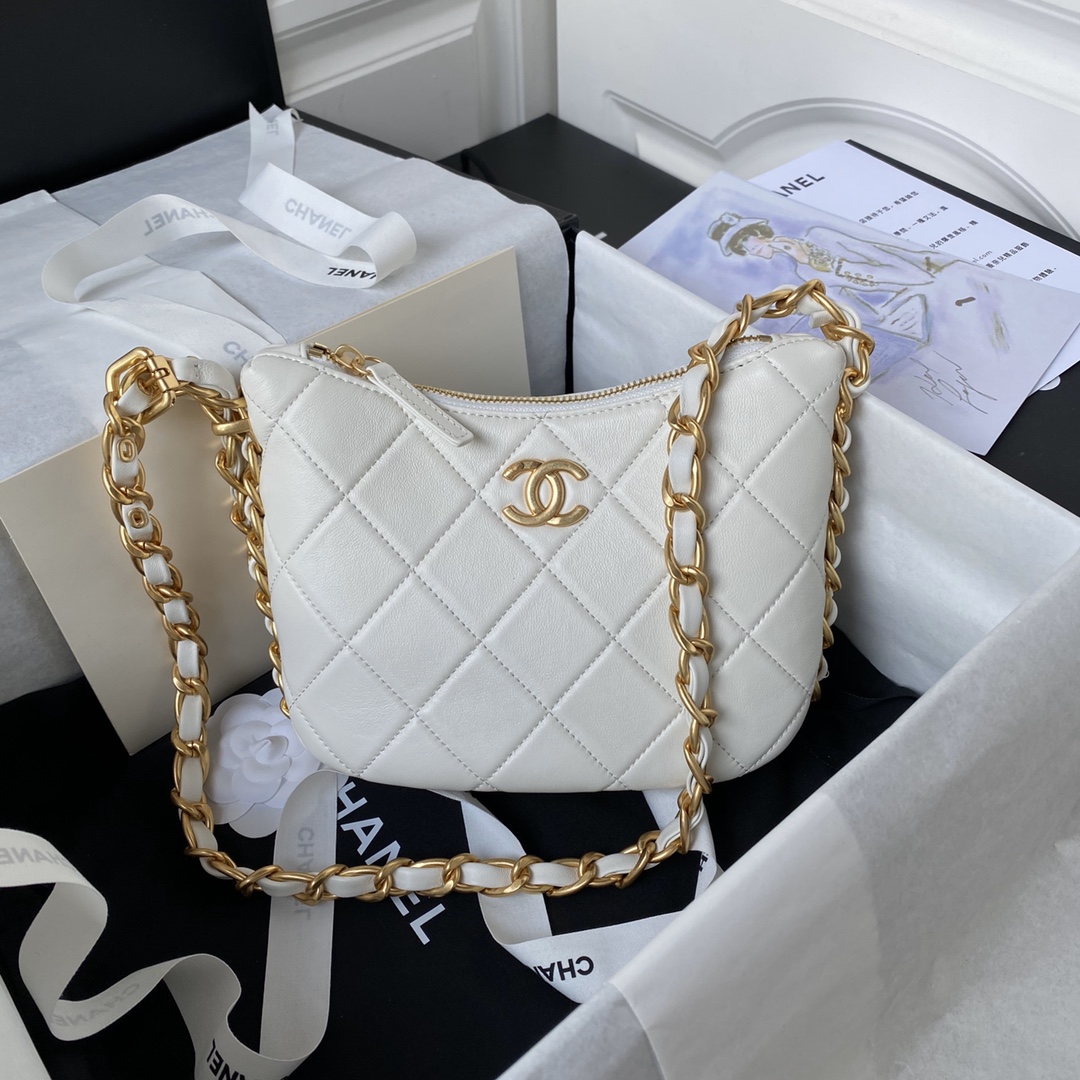 Chanel Handbags Crossbody & Shoulder Bags Casual
