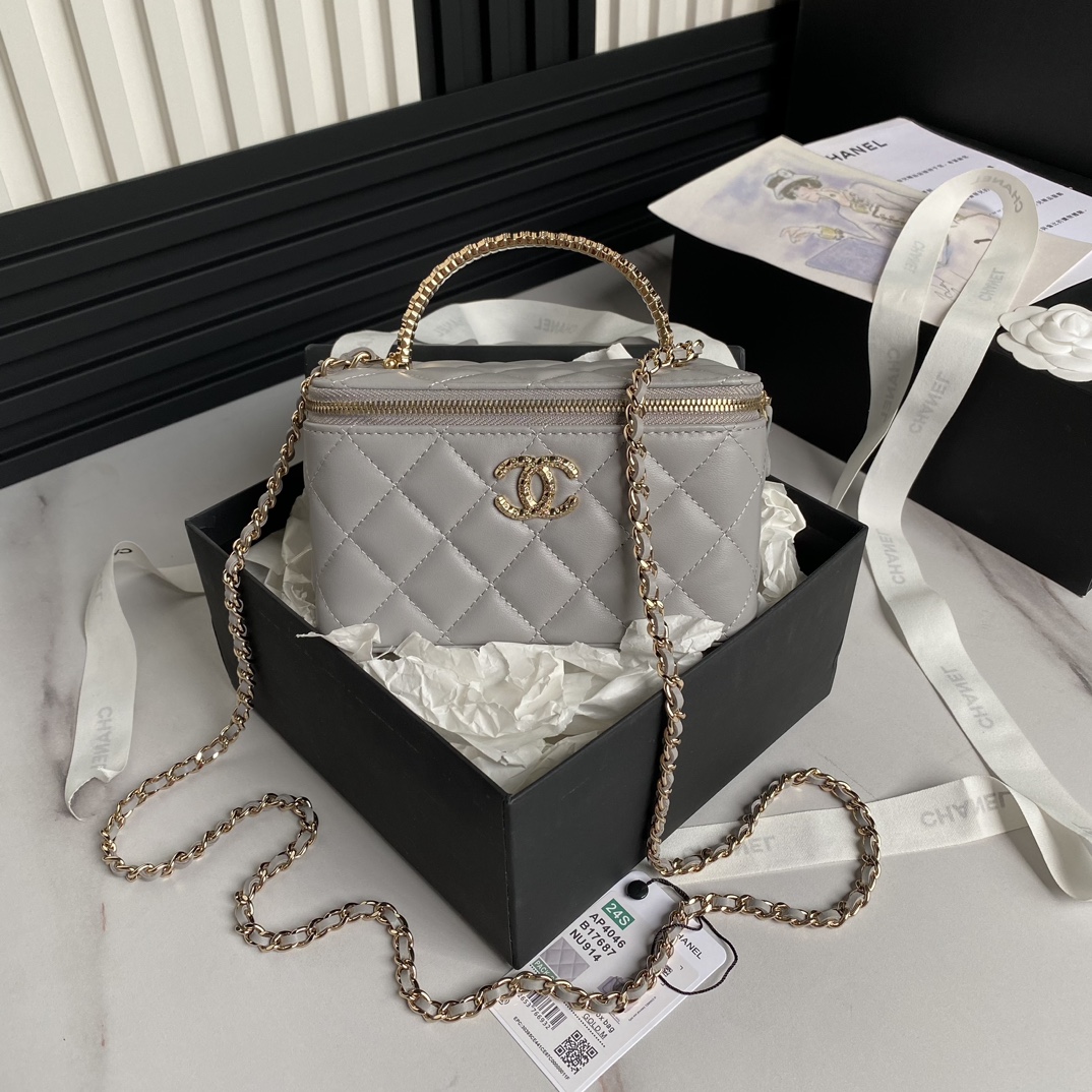 Chanel sacs Sac À Cosmétique Noir Serti de diamants Peau mouton La chaîne