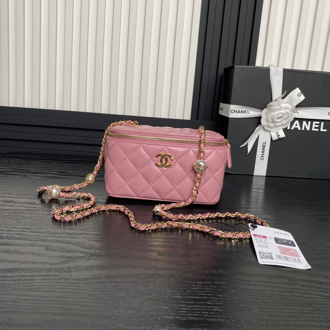 Chanel Cosmetic Bags Sheepskin Chains