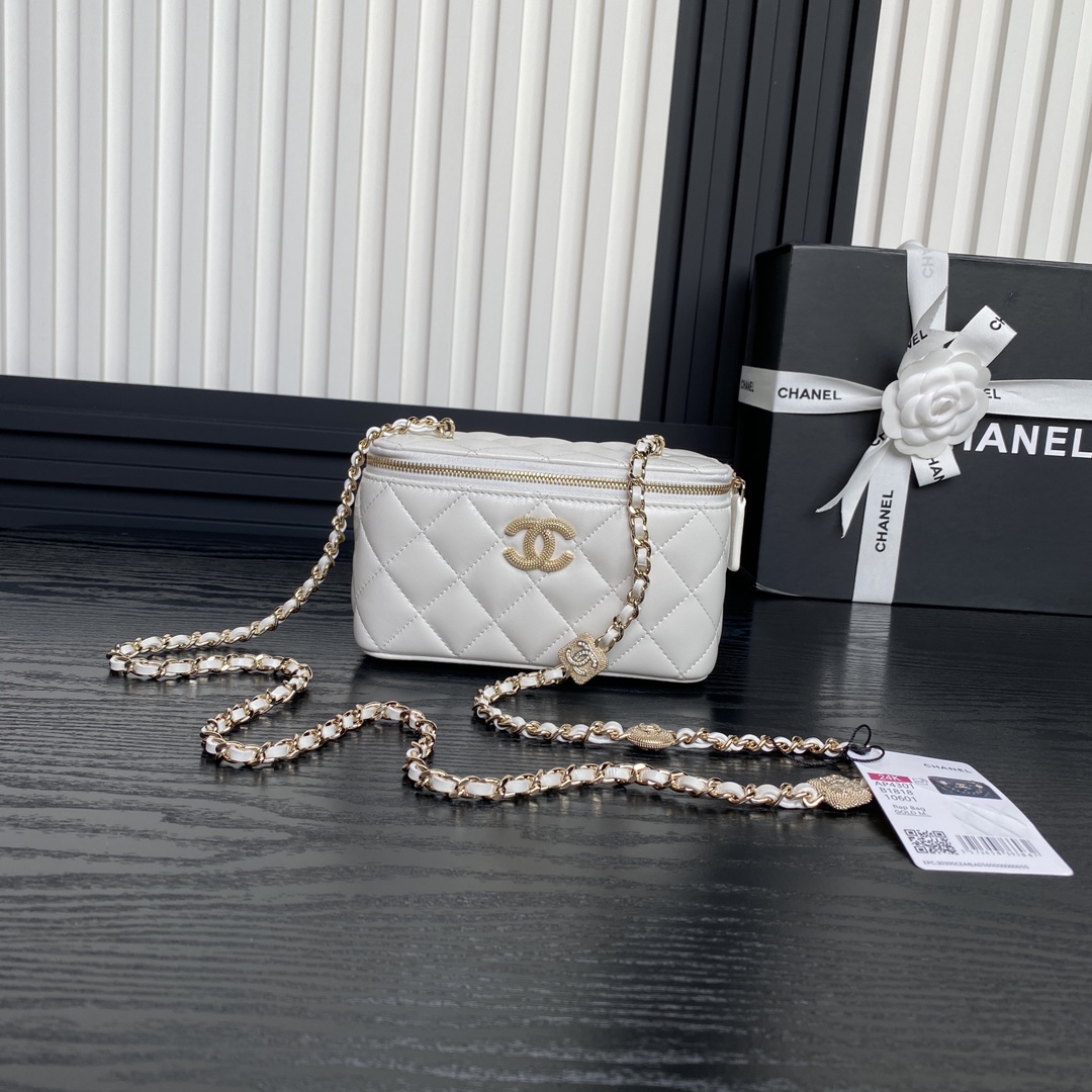 The Best Quality Replica
 Chanel New
 Cosmetic Bags Set With Diamonds Sheepskin Chains