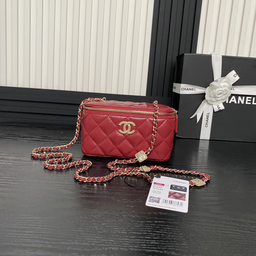 Chanel Cosmetic Bags Set With Diamonds Sheepskin Chains