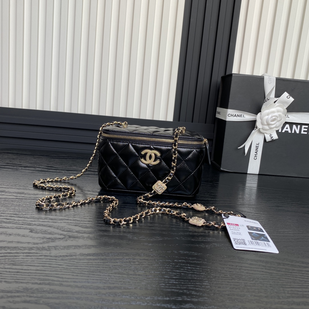 Chanel Top
 Cosmetic Bags Set With Diamonds Sheepskin Chains