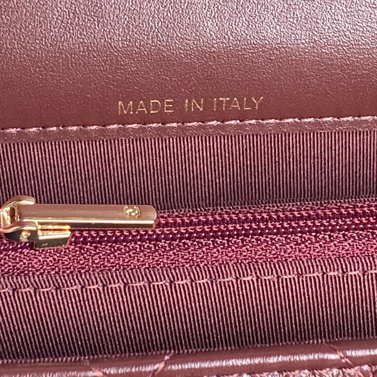 Chanel Style Leather Bag style reference detail image 8 from source 764365