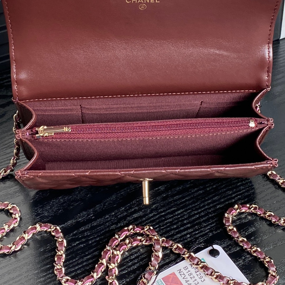 Chanel Style Leather Bag style reference detail image 7 from source 764365