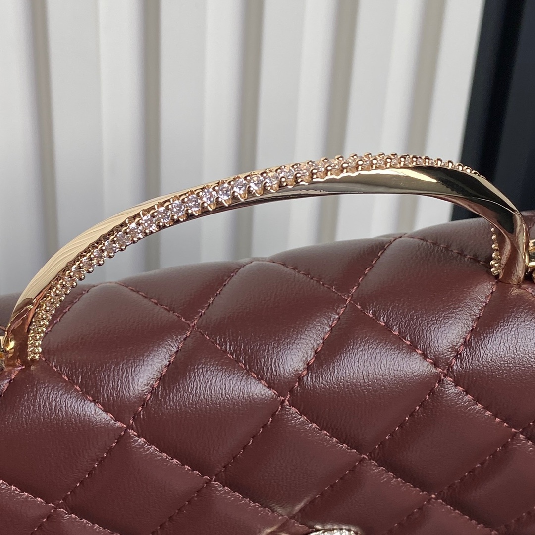 Chanel Style Leather Bag style reference detail image 4 from source 764365