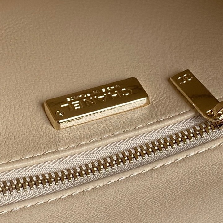 The Row Classic Handcrafted Luxury Leather Shoulder Bag Ref.13BAD891 8
