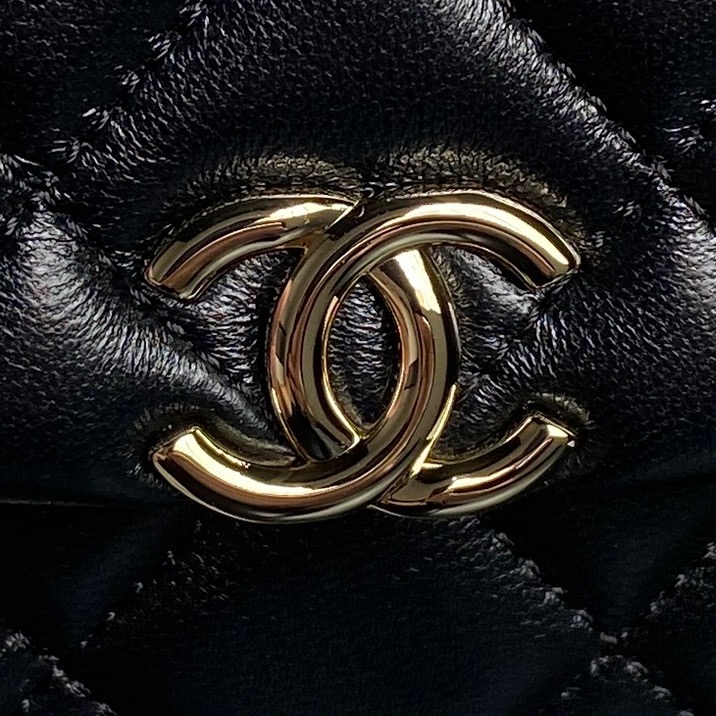 Chanel Style Leather Chain Bag style reference detail image 3 from source 770365