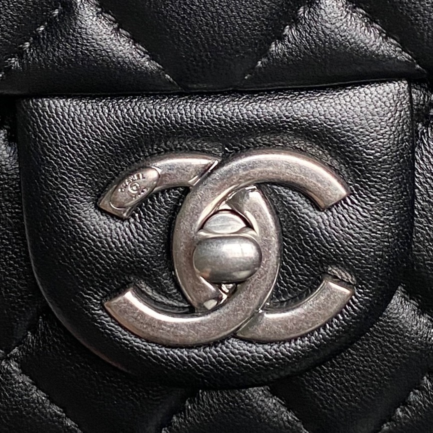Chanel Style Leather Chain Bag style reference detail image 3 from source 785925
