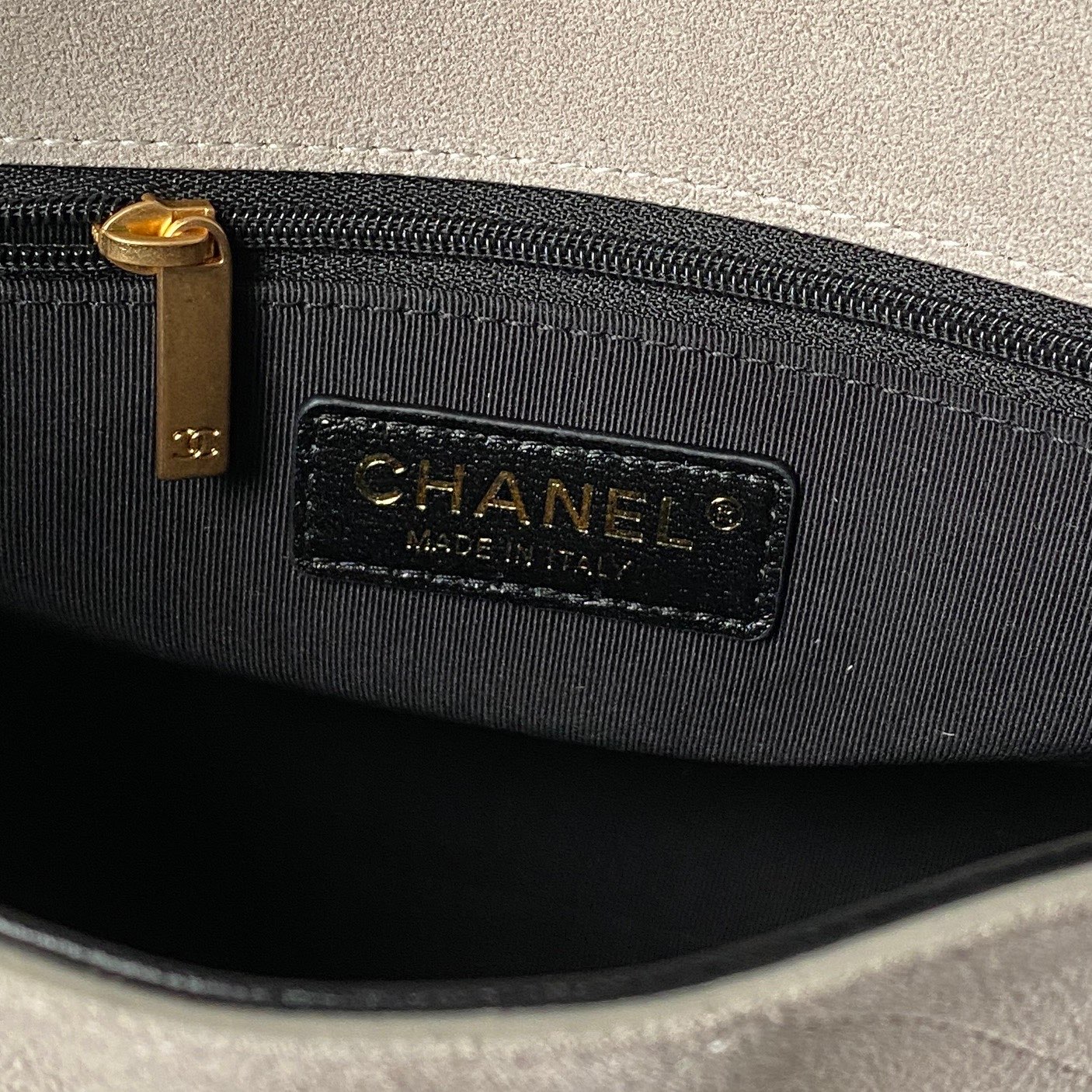 Chanel Style Leather Hobo Bag style reference detail image 8 from source 764372