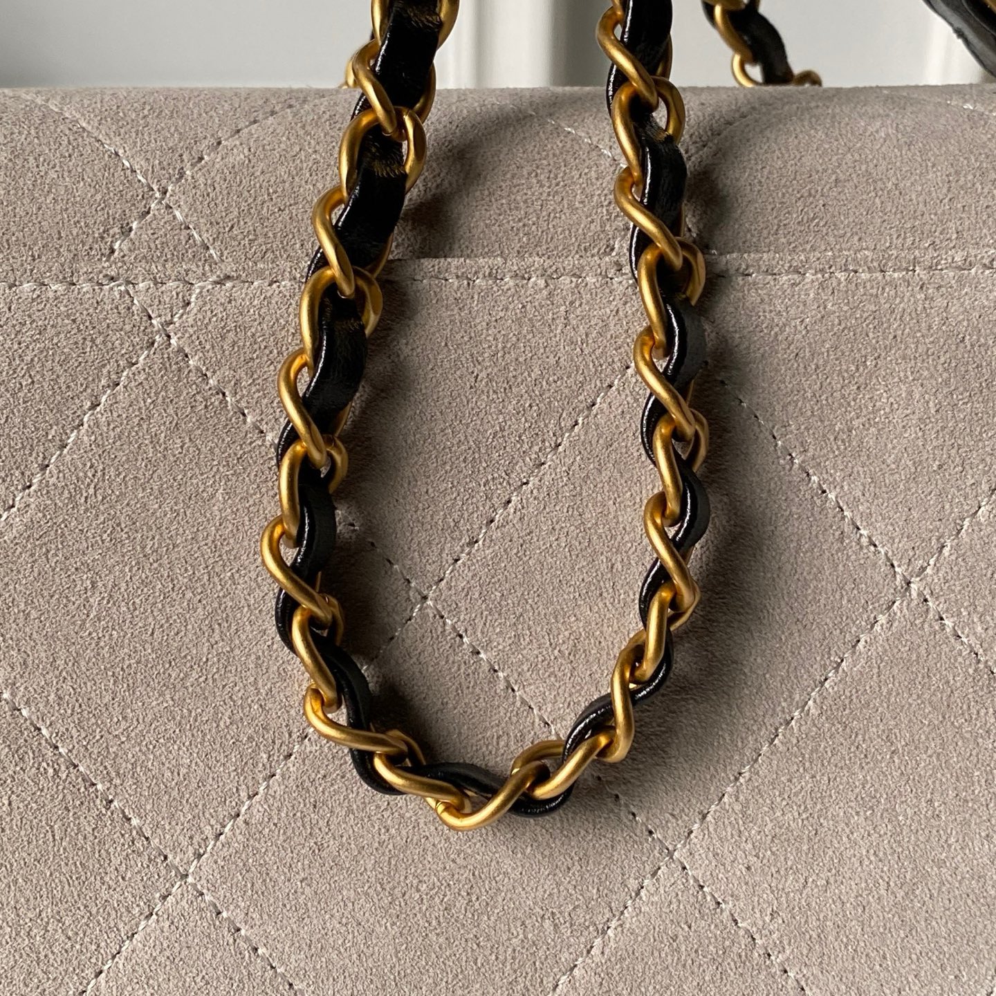 Chanel Style Leather Hobo Bag style reference detail image 5 from source 764372