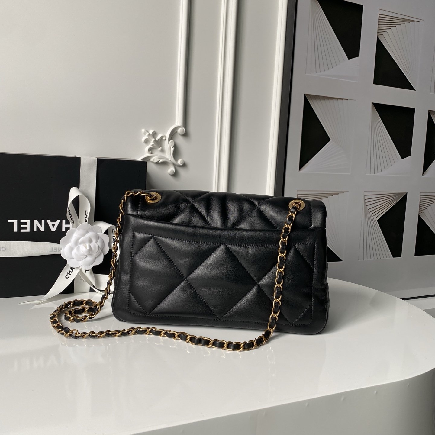 Chanel Style Leather Tote Bag Lookbook Reference image 2