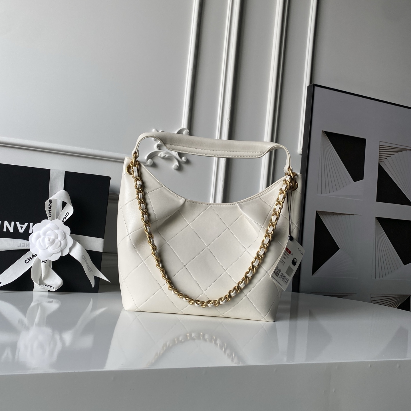 Chanel Style Leather Hobo Bag Lookbook Reference image 2