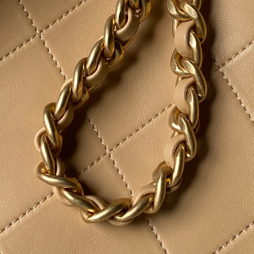 Chanel Style Leather Hobo Bag style reference detail image 4 from source 764374