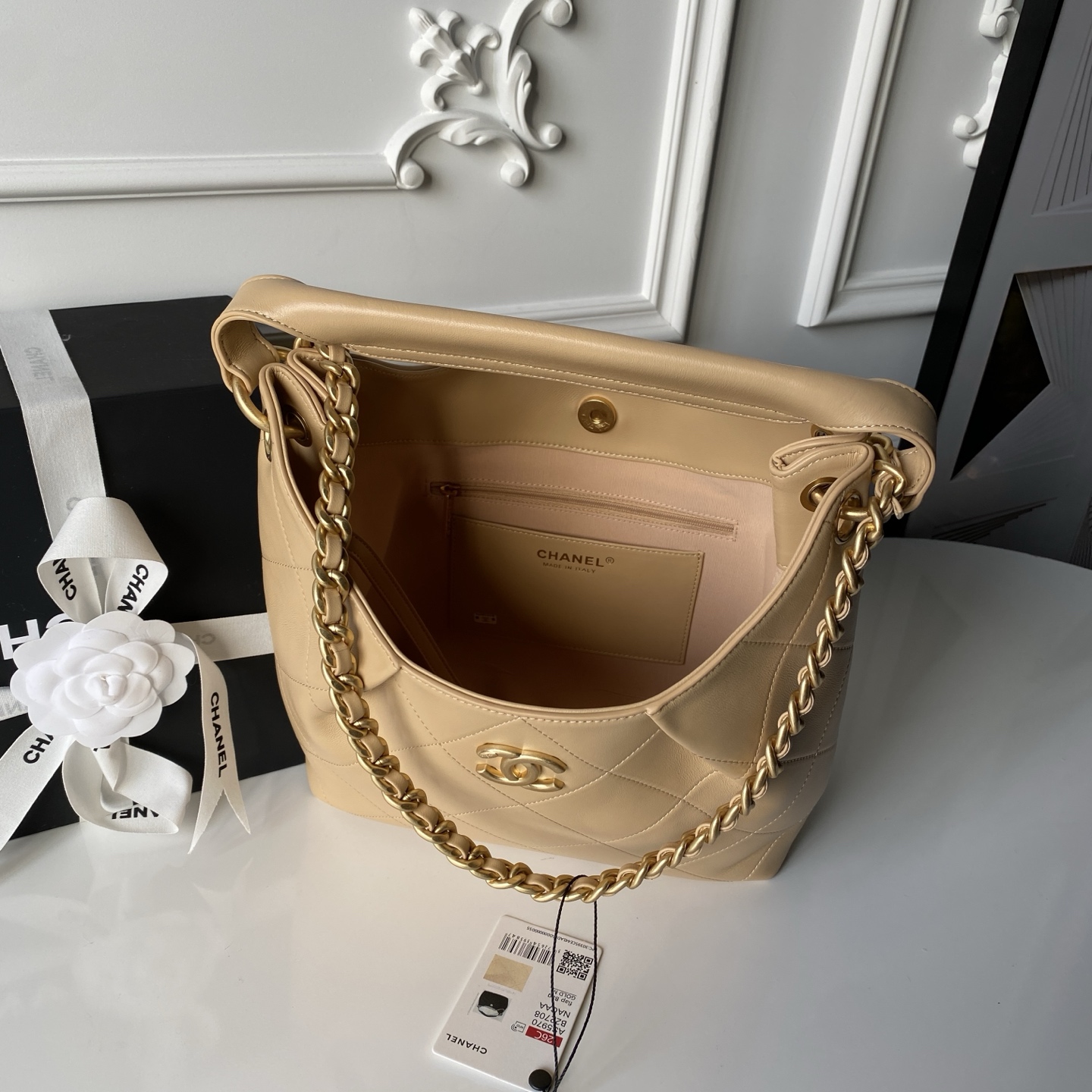 Chanel Style Leather Hobo Bag style reference detail image 7 from source 764374