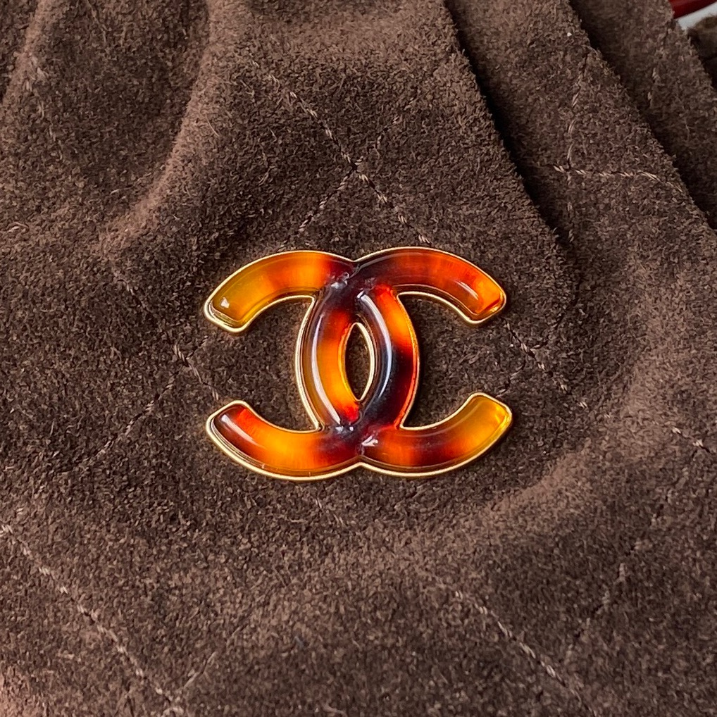 Chanel Style Leather Bag style reference detail image 3 from source 764377