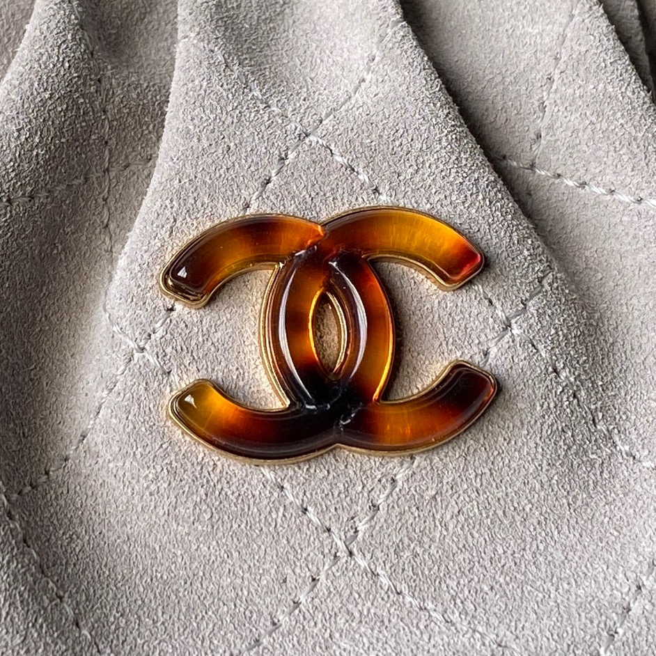 Chanel Style Leather Bag style reference detail image 5 from source 764378
