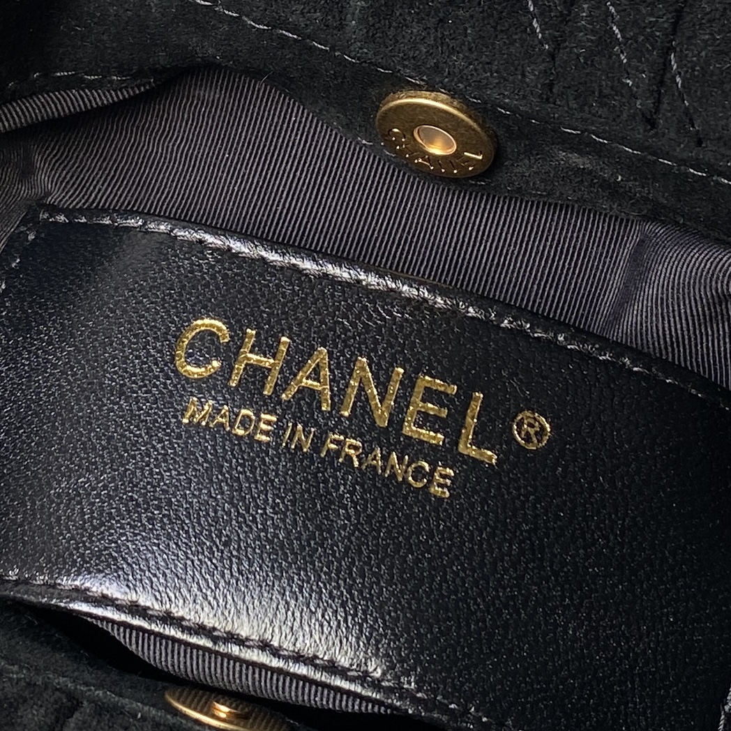 Chanel Style Leather Bag style reference detail image 8 from source 764376