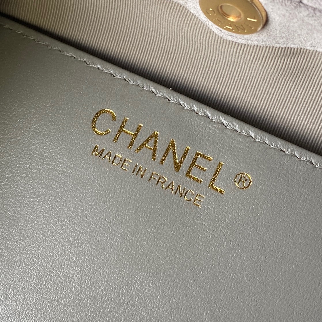 Chanel Style Leather Bag style reference detail image 9 from source 764382