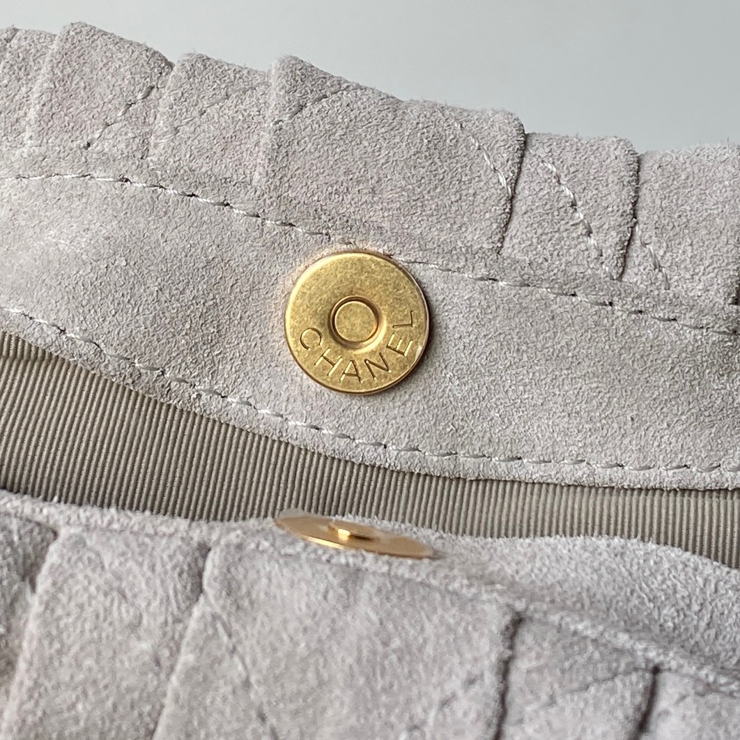 Chanel Style Leather Bag style reference detail image 7 from source 764382
