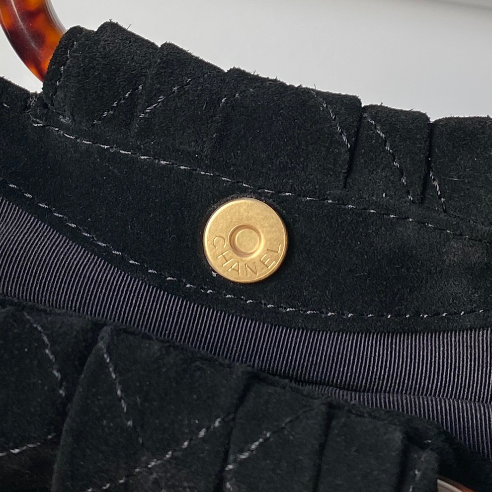 Chanel Style Leather Bag style reference detail image 7 from source 764380