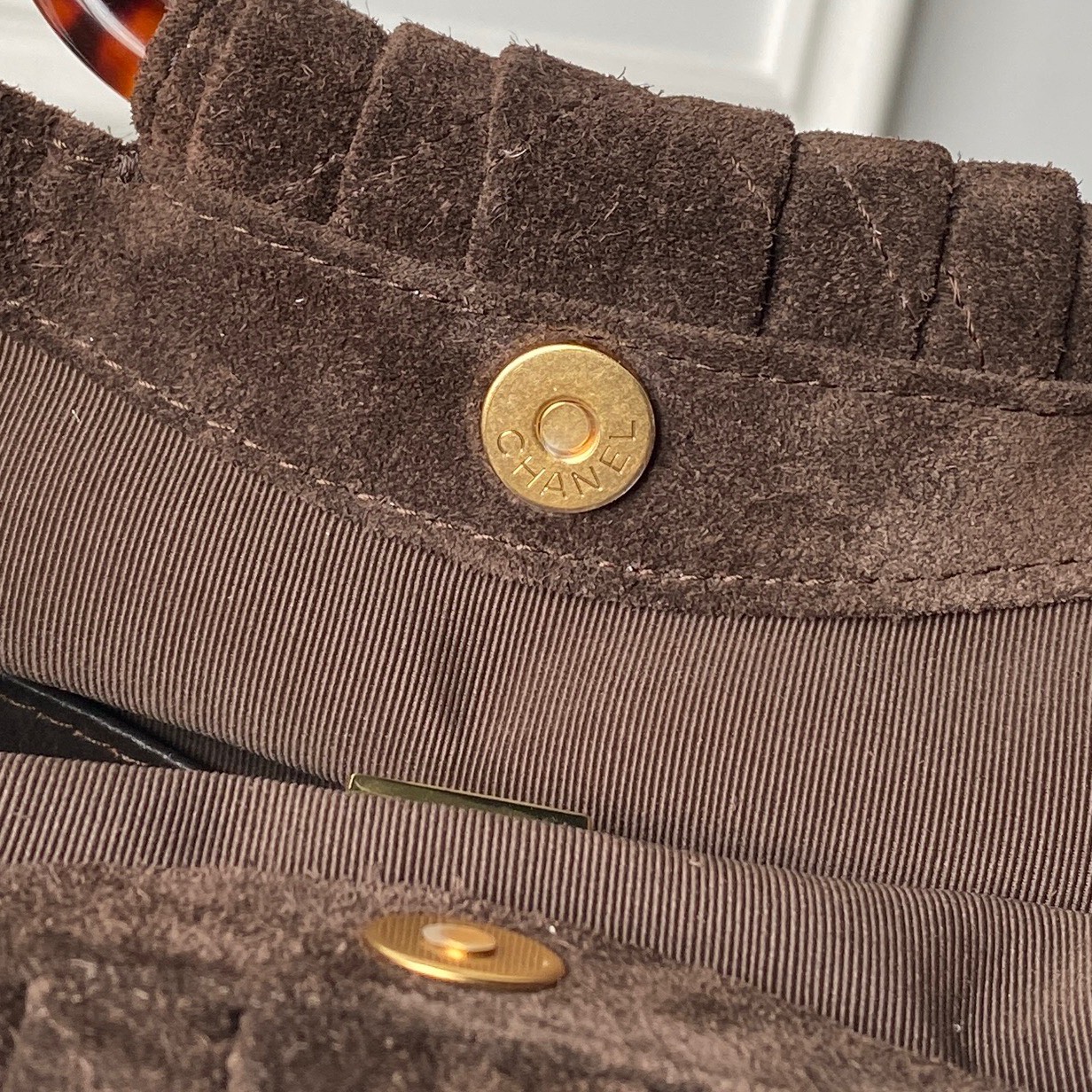 Chanel Style Leather Bag style reference detail image 8 from source 764381