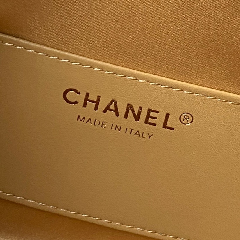 Chanel Style Leather Hobo Bag style reference detail image 9 from source 764342