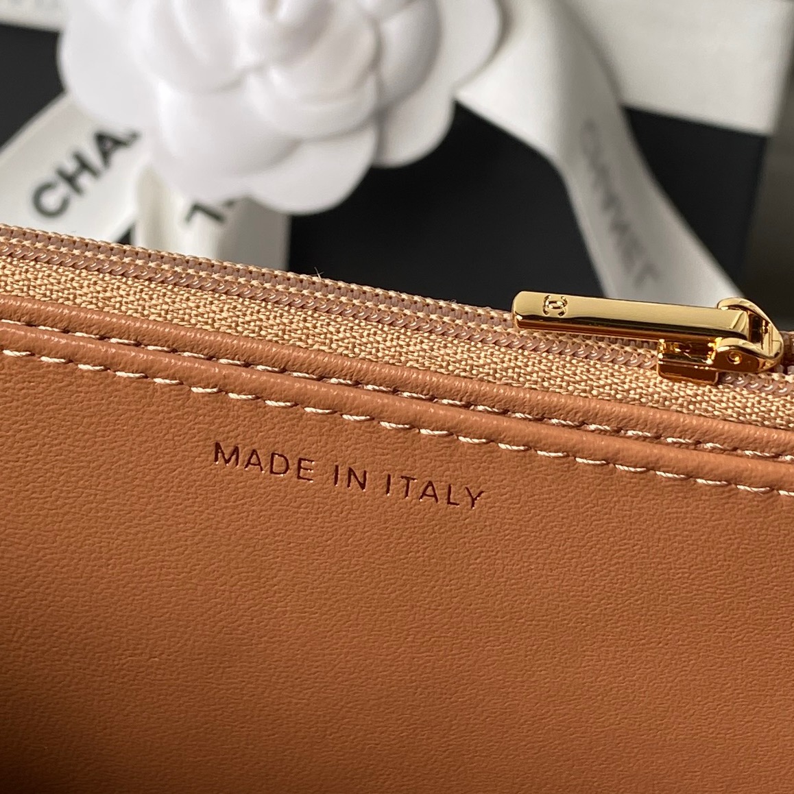 Chanel Style Leather Messenger Bag style reference detail image 7 from source 764386