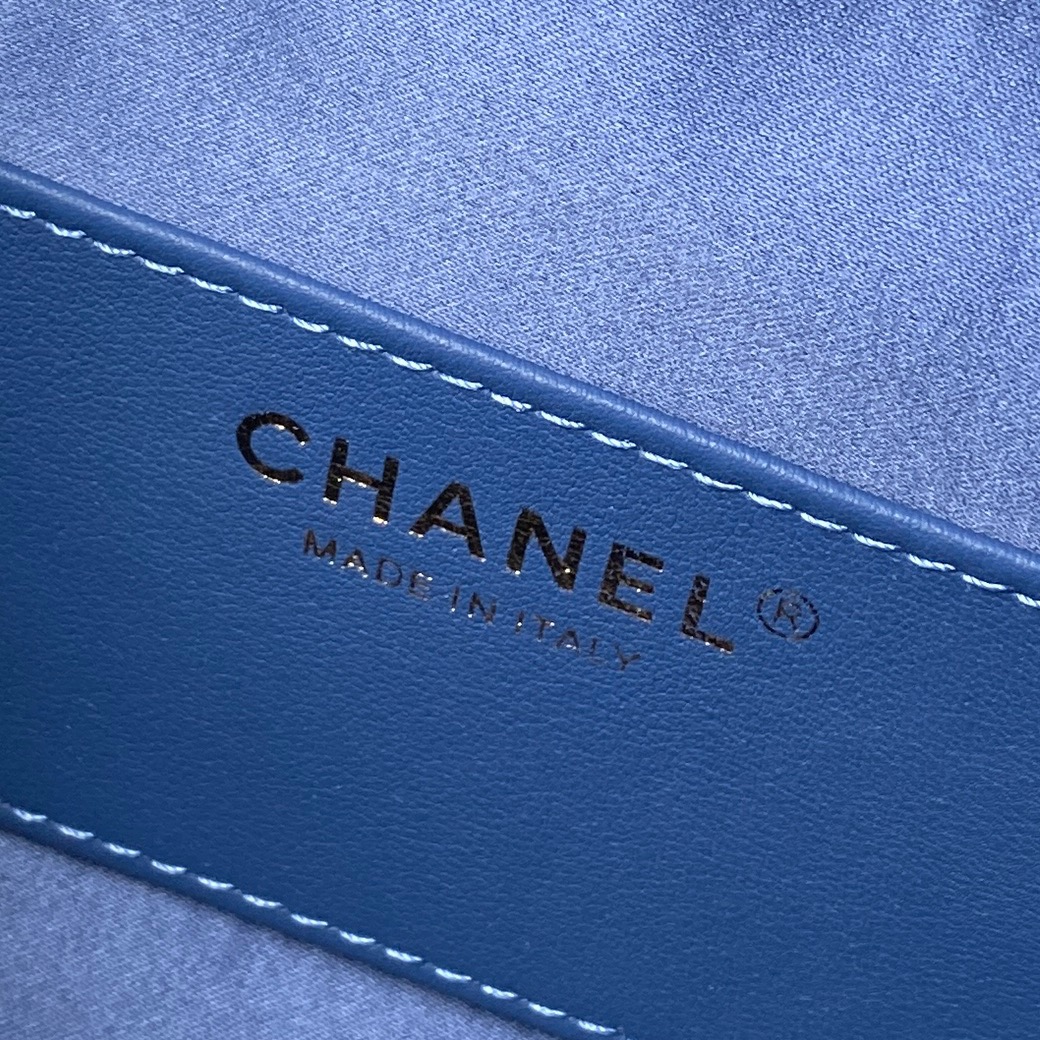Chanel Style Leather Hobo Bag style reference detail image 9 from source 764343