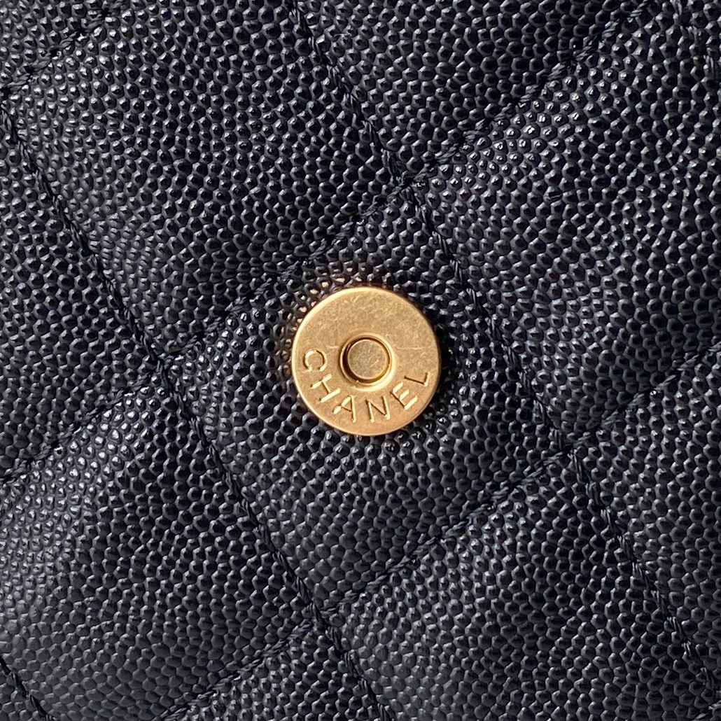 Chanel Style Leather Hobo Bag style reference detail image 7 from source 776477
