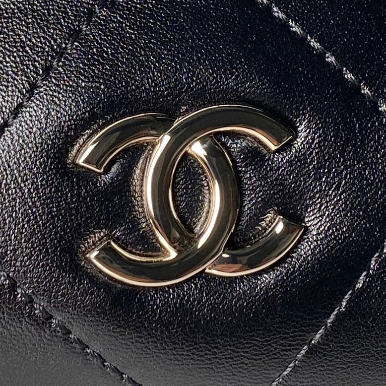 Chanel Style Black Leather Hobo Bag style reference detail image 4 from source 764385