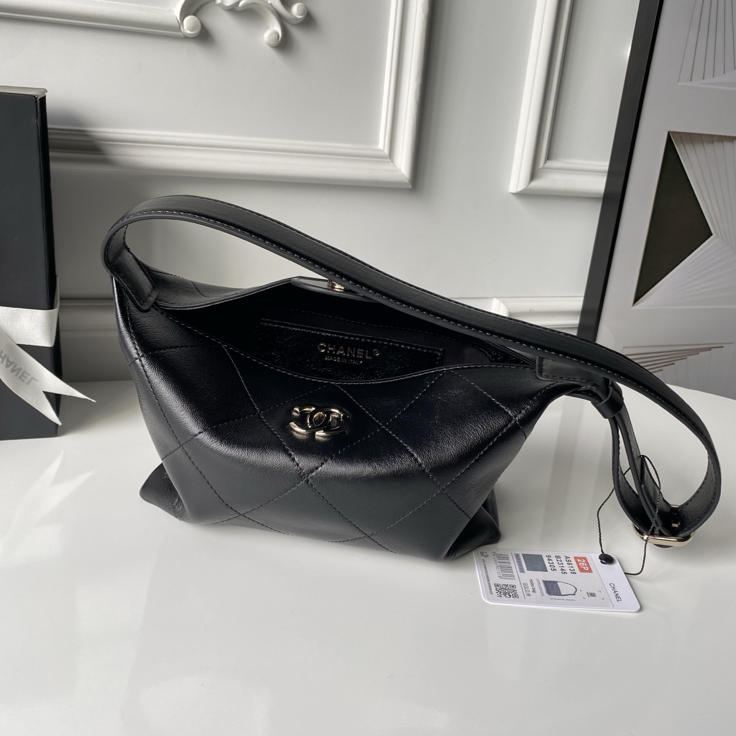 Chanel Style Black Leather Hobo Bag style reference detail image 7 from source 764385