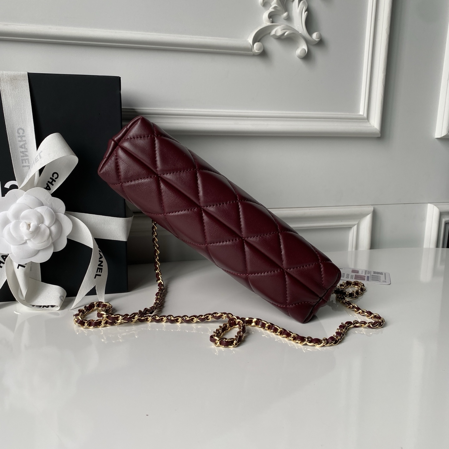 Chanel Style Leather Crossbody Bag style reference detail image 5 from source 770402
