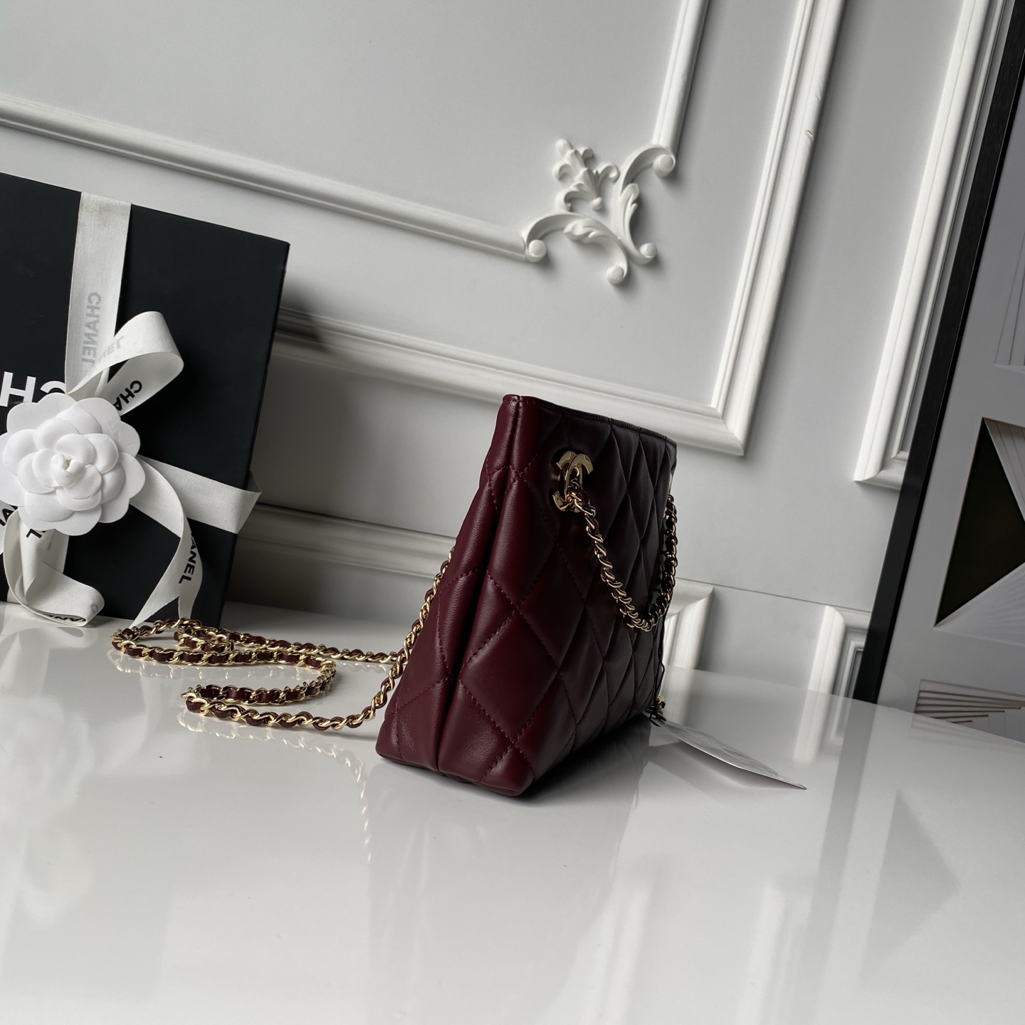 Chanel Style Leather Crossbody Bag style reference detail image 6 from source 770402