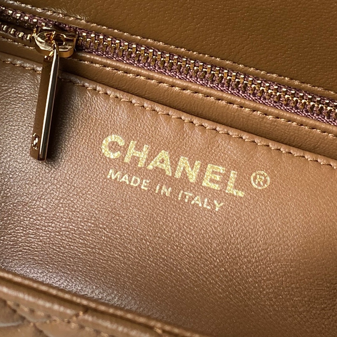 Chanel Style Leather Chain Bag style reference detail image 8 from source 776484