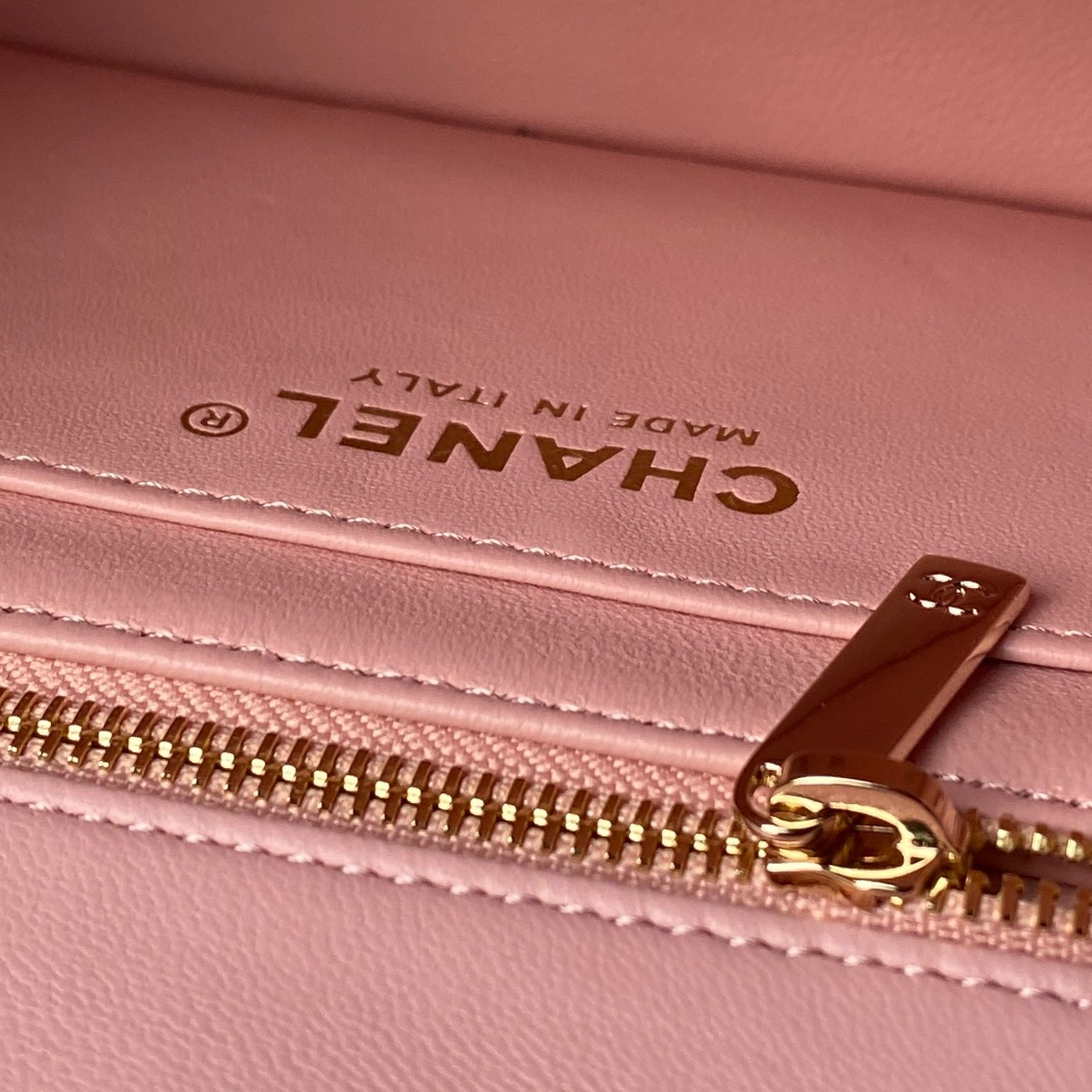 Chanel Style Leather Chain Bag style reference detail image 6 from source 776483