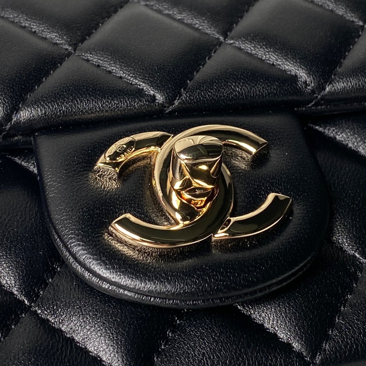 Chanel Style Leather Chain Bag style reference detail image 3 from source 776478
