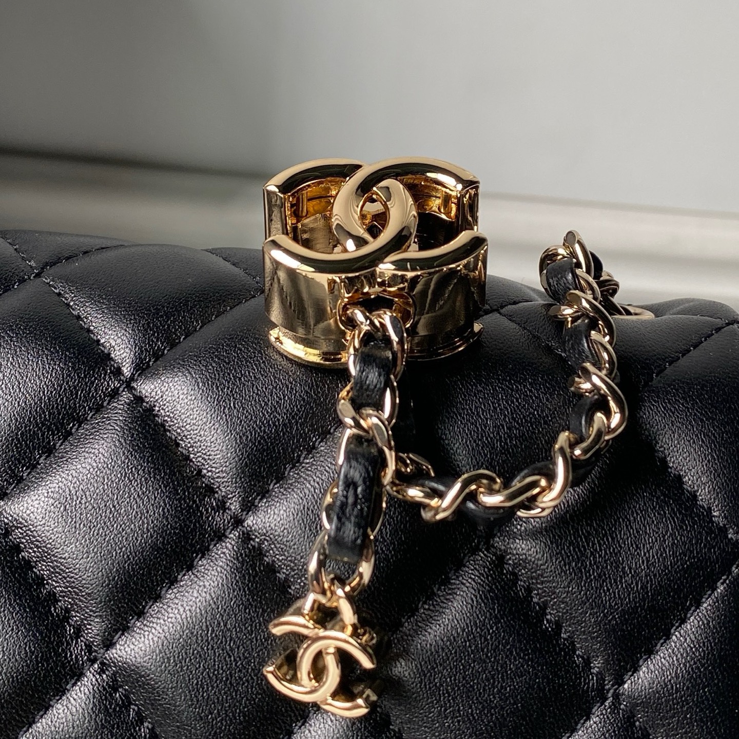 Chanel Style Leather Chain Bag style reference detail image 4 from source 776478