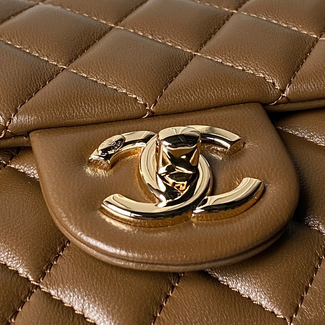 Chanel Style Leather Chain Bag style reference detail image 3 from source 770404