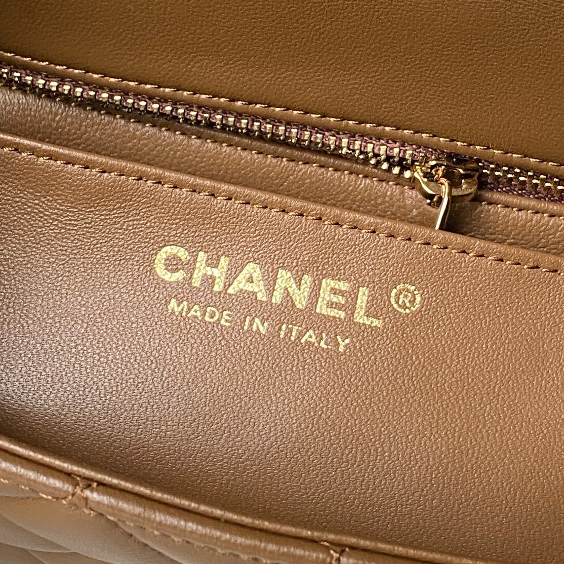 Chanel Style Leather Chain Bag style reference detail image 8 from source 770404