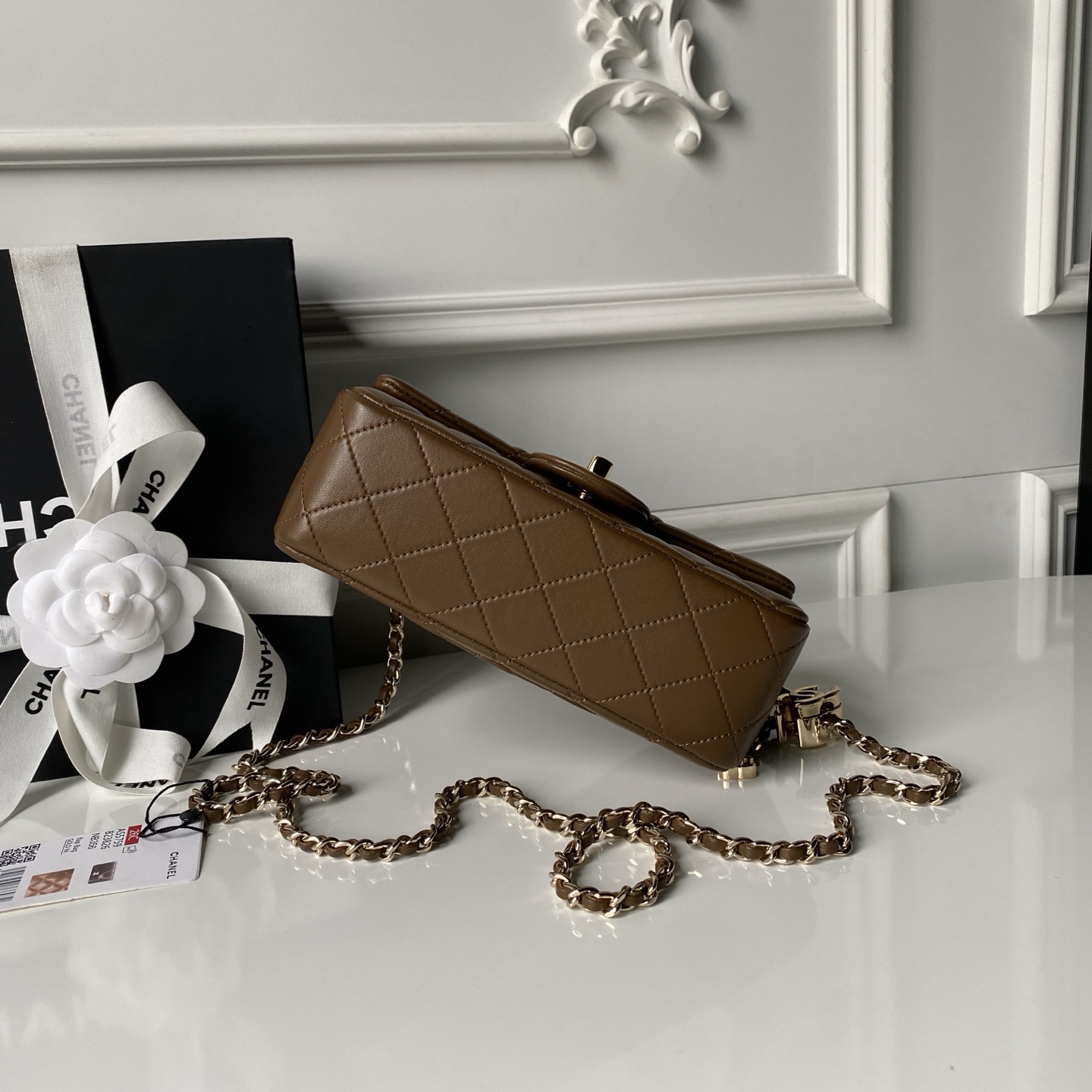 Chanel Style Leather Chain Bag style reference detail image 7 from source 770404